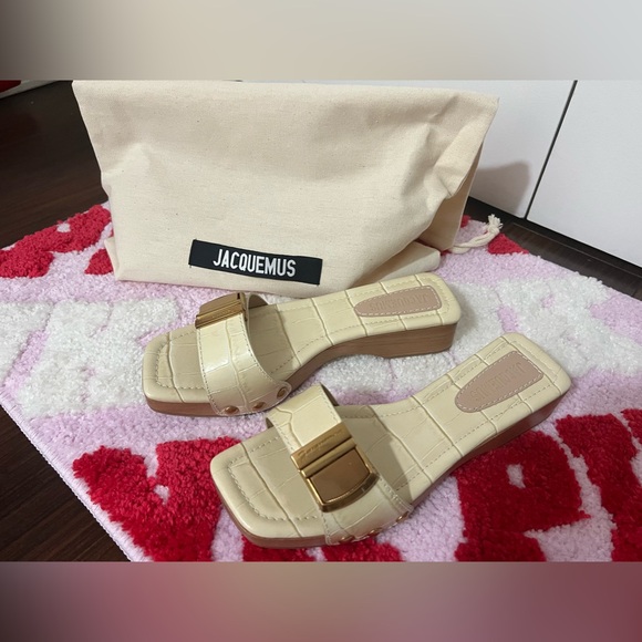 JACQUEMUS 'Les Tatanes' Sandals - Picture 12 of 13